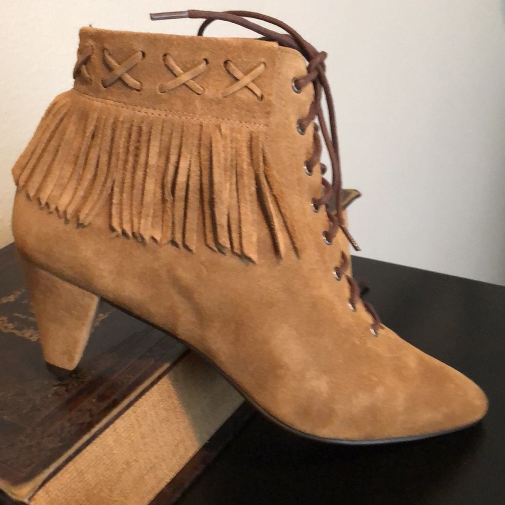 New Sundance Booties Sixty Ever size 38/7.5 .Heels 2 1/2 tan suede